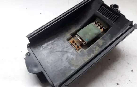 Volkswagen Bora Heater blower fan relay 