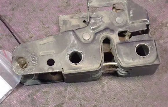Seat Altea XL Engine bonnet/hood lock/catch