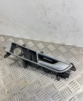 Audi A6 S6 C6 4F Front door interior handle 4F0837020B