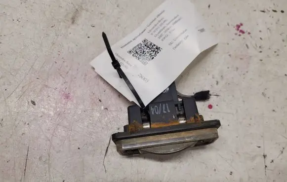 Mercedes-Benz E W211 Number plate light A2118200756