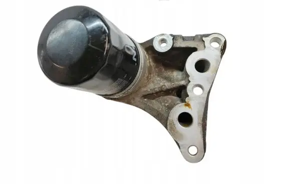 Toyota Auris 150 Oil filter mounting bracket 