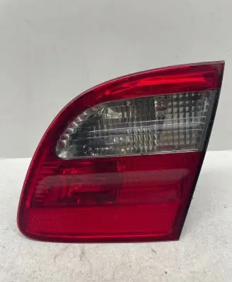 Tailgate rear/tail lights
