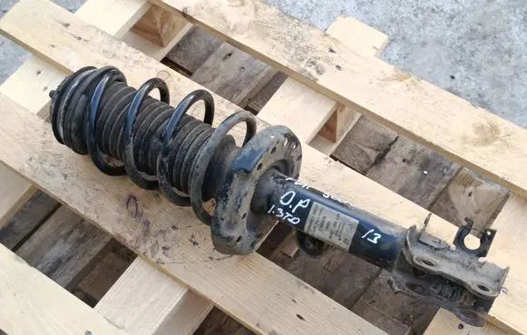 Fiat 500L Front shock absorber with coil spring 51936078 824903010971 0D295