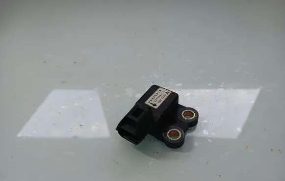 Mitsubishi Pajero Airbag deployment crash/impact sensor MR475078 X2T22371A