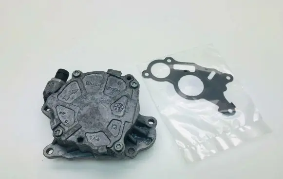 Volkswagen Beetle A5 Vacuum pump 03L145100G