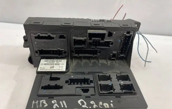 Mercedes-Benz E W211 Fuse module 2115453801