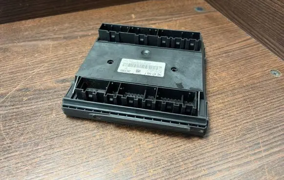 Volkswagen Transporter - Caravelle T5 Comfort/convenience module 7H0937049T 28032864
