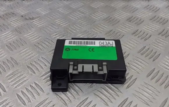 Chrysler PT Cruiser Voice control module P05293043