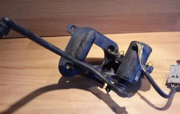 BMW 3 E46 Accelerator pedal position sensor 0205001040 2245690