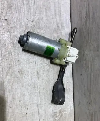 Audi A8 S8 D3 4E Seat adjustment motor 0130002528