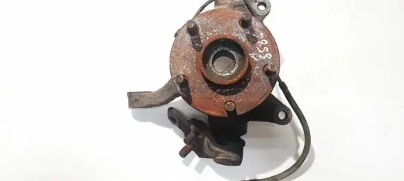 Toyota Previa (XR30, XR40) II Front wheel hub