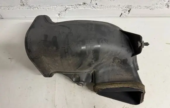 Dodge Challenger Air intake duct part 68240431AA 68240940AA