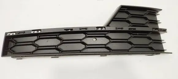 Skoda Octavia Mk3 (5E) Front bumper lower grill 5E0807682G