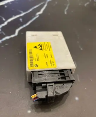 BMW 5 E60 E61 Center console control module 9183233 28137346 759932