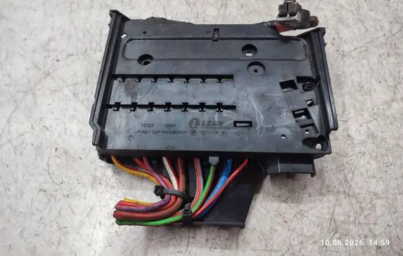 Ford Kuga II Positive wiring loom AV6T14A067BB