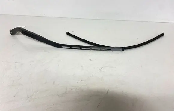 Peugeot 307 Windshield/front glass wiper blade 9656189380