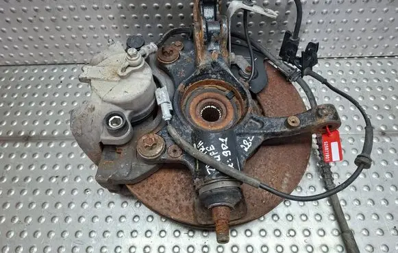 Front wheel hub spindle knuckle