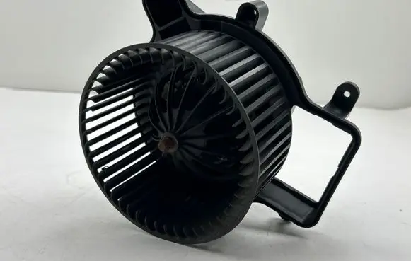 Peugeot 3008 I Heater fan/blower T3953002 T39530024934 367912051