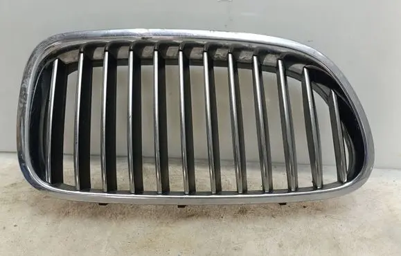 BMW 5 F10 F11 Front bumper upper radiator grill 7200728 7261356 18801310