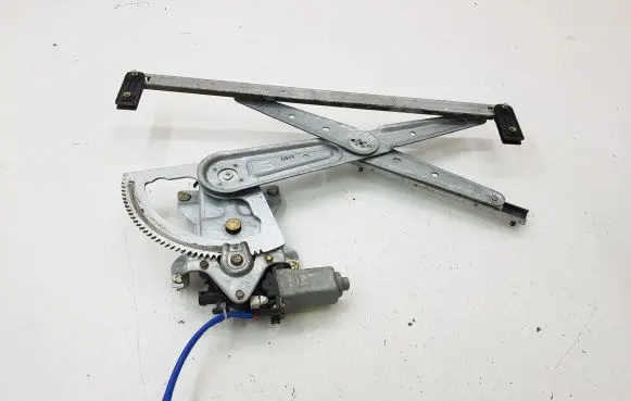 KIA Sorento Front door window regulator with motor 824603E000