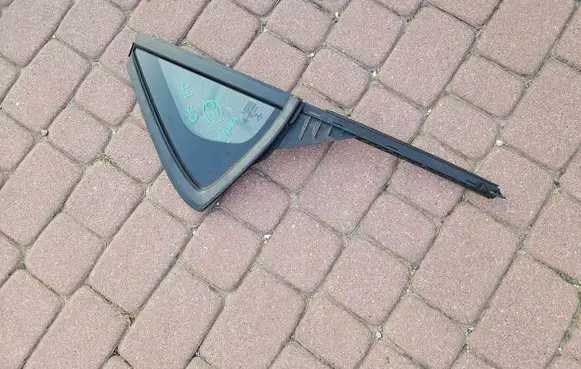 Opel Corsa F Sliding door window/glass 
