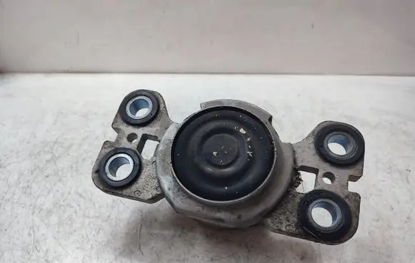 Land Rover Discovery Sport Engine mount bracket