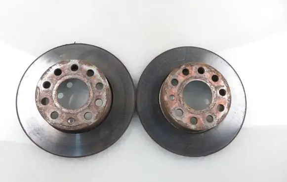 Volkswagen Touran I Rear brake disc 
