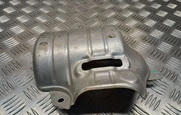 Toyota Yaris Heat shield in engine bay 