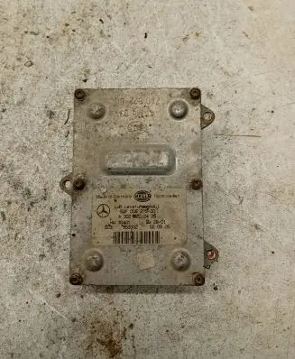 Mercedes-Benz E W211 Headlight ballast module Xenon A0028202426 5DF00827900