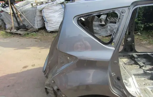 Nissan Note (E12) Rear quarter panel KRIS46786