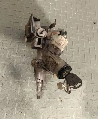 Toyota Yaris Ignition lock