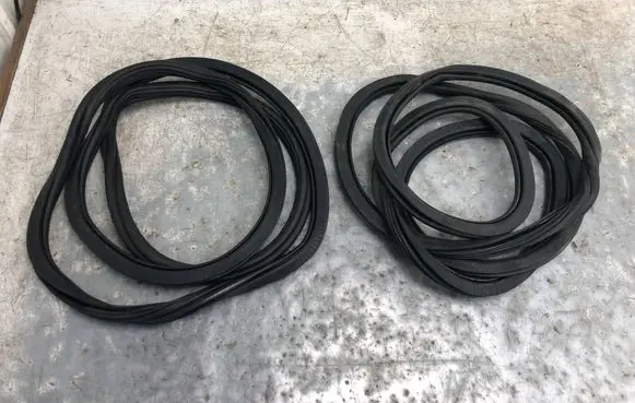 Audi Q5 SQ5 Front door rubber seal 