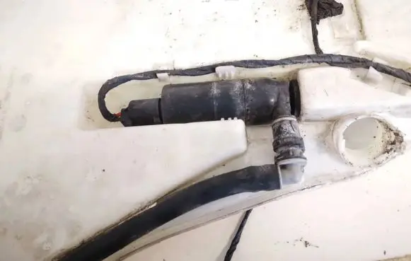 BMW 5 GT F07 Headlight washer pump 