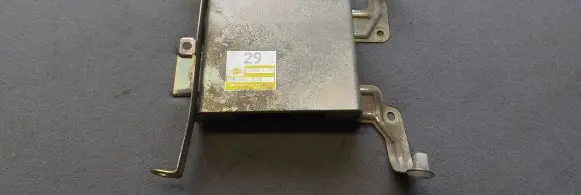 Nissan Primera Engine control unit/module 2260461J02