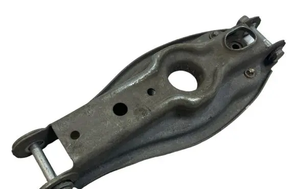 BMW X1 E84 Rear control arm 6772899 33326772899