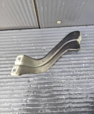 Audi Q3 F3 Fender mounting bracket 83A821149