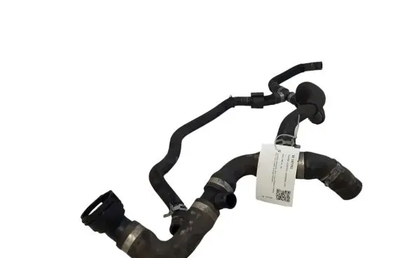 Volvo V40 Engine coolant pipe/hose