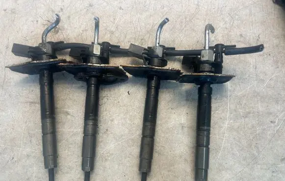 Volkswagen Crafter Fuel injectors set 03L130277 0445116030