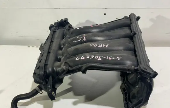 Nissan Serena Intake manifold