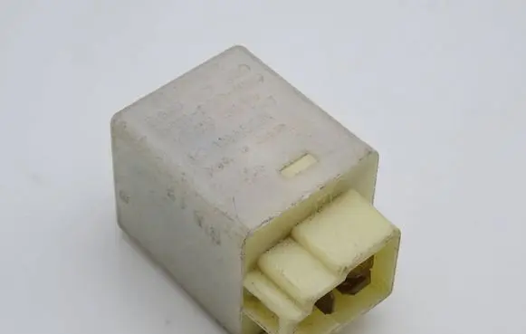 Mazda 626 Other relay BG1P66830 3211209320