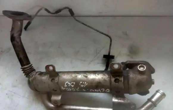 Skoda Octavia Mk2 (1Z) EGR valve cooler 03G131512AD
