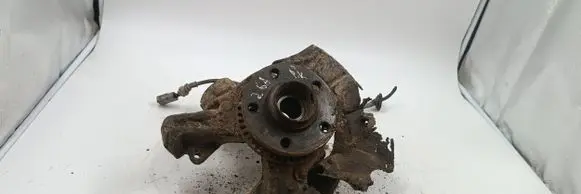 Volkswagen Golf IV Front wheel hub
