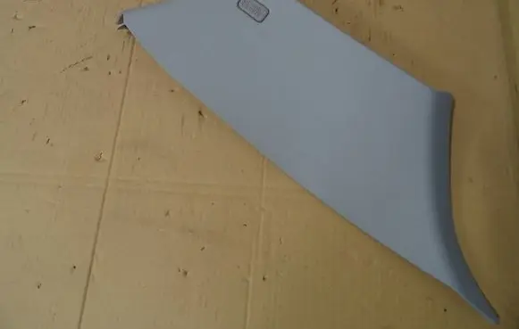 BMW 1 E81 E87 (C) pillar trim 7072018 11242010