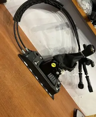 Skoda Octavia Mk3 (5E) Gear shifter/selector 5Q0711061 1020