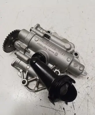 Volkswagen PASSAT B8 Oil pump 04E115109S
