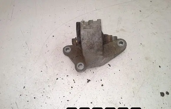 Mitsubishi Grandis Engine mount bracket # 2000did