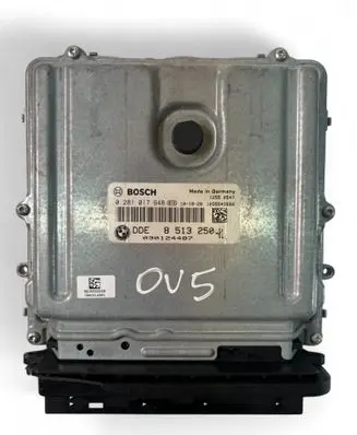 BMW 5 F10 F11 Engine control unit/module ECU 8513250 0281017648