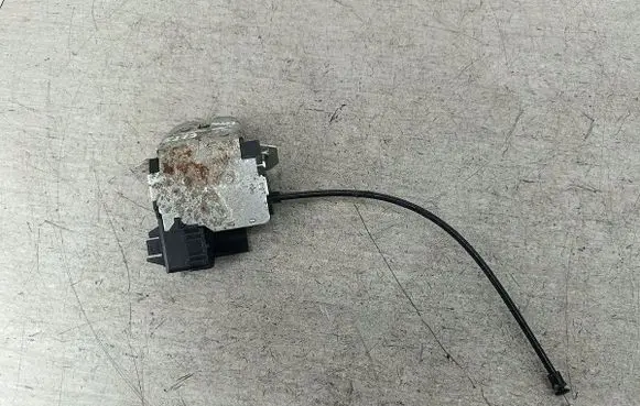 Mercedes-Benz C W203 Tailgate lock latch 