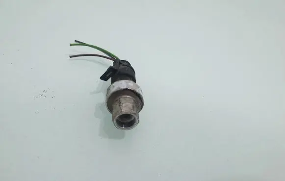 Opel Zafira B Air conditioning (A/C) pressure sensor GM9131721