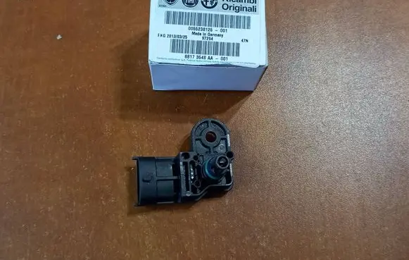 Alfa Romeo Giulietta Air pressure sensor 0261230302 55238125
